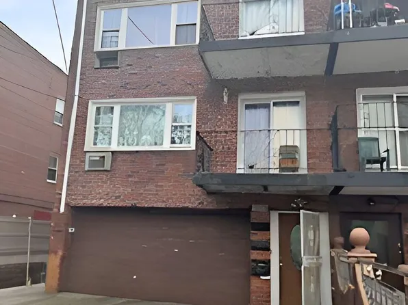 1076 E 82nd St, Brooklyn, NY 11236