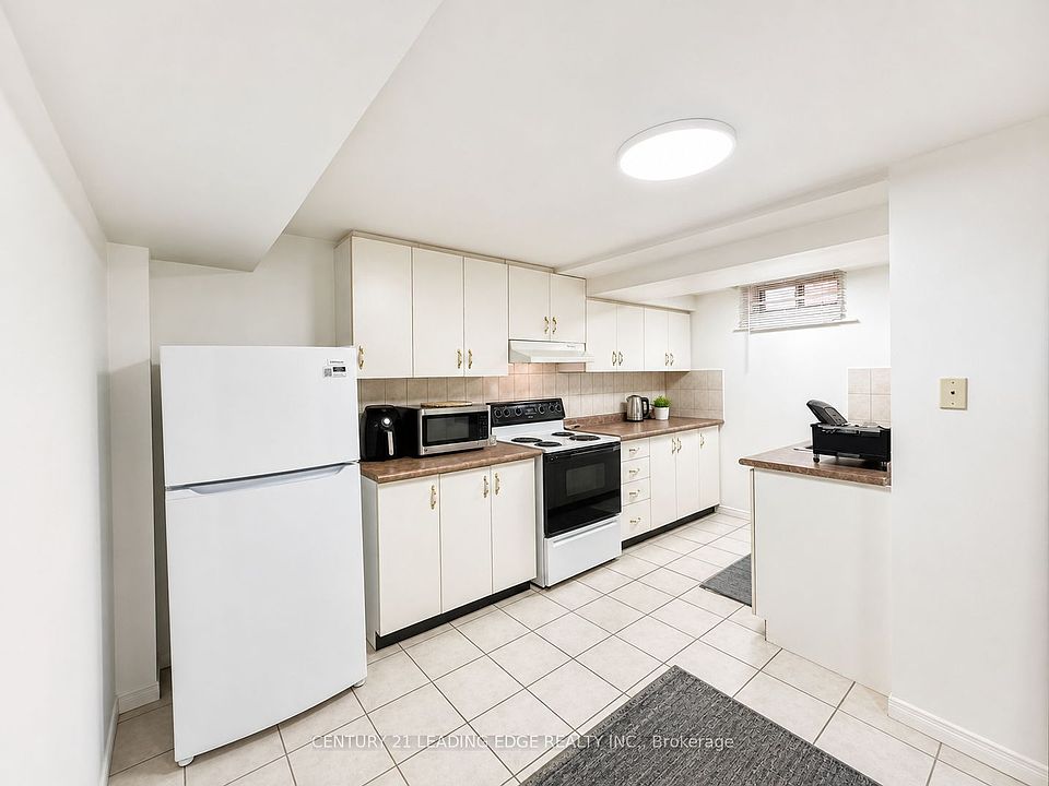 1st image of 48 Foxfield Cres #Basement