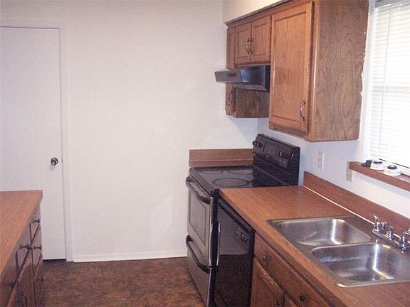 4th image of 2542 Windy Pine Ln