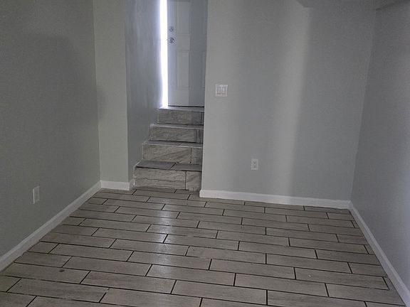 5th image of 166 Grumman Ave #Basement