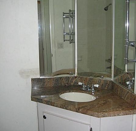 5th image of 1351 NE 191st St APT 209