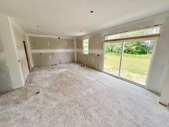 5th image of 655 Sunfield Dr