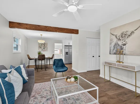 2113 Saint Teresa Dr, Lexington, KY 40502