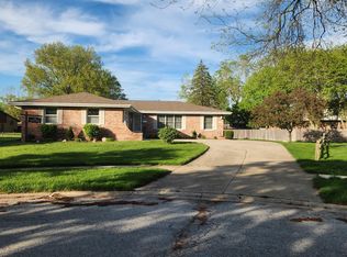 1531 Azalea Dr, Munster, IN 46321