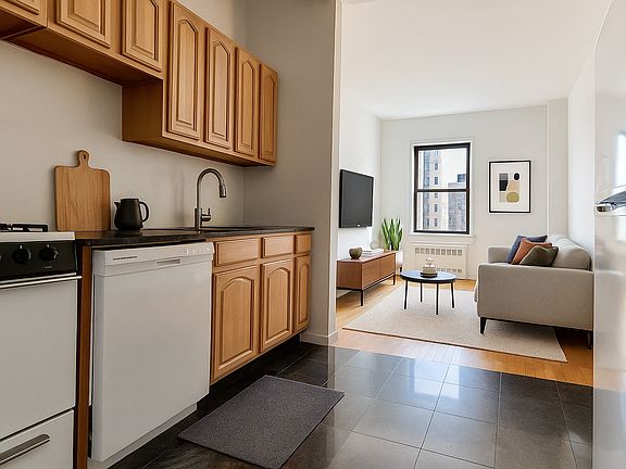 2nd image of 965 Amsterdam Ave #5W