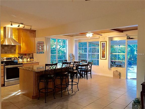 4th image of 2121 Chippawa Pl