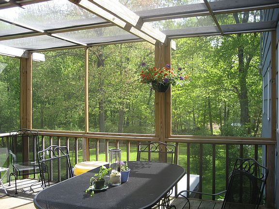 Screened in Porch
