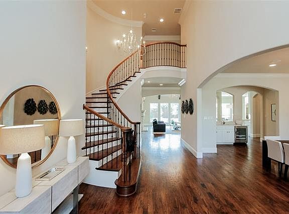 5th image of 10823 Camellia Dr
