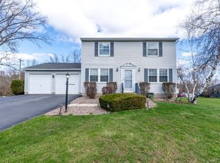 204 Homestead Cir, Chittenango, NY 13037