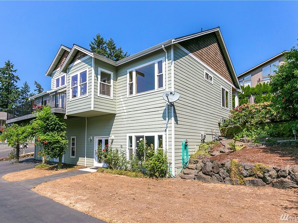 1st image of 18012 9th Ave NE
