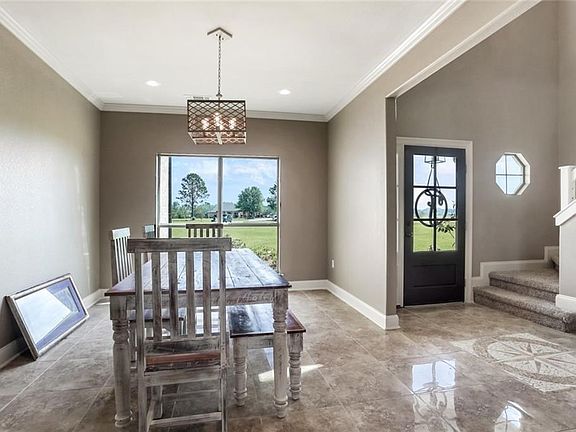 3rd image of 218 Highland Crest Dr