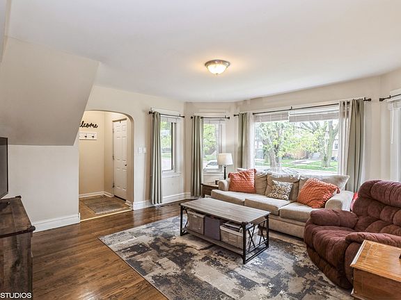 2nd image of 7904 W Sunset Dr