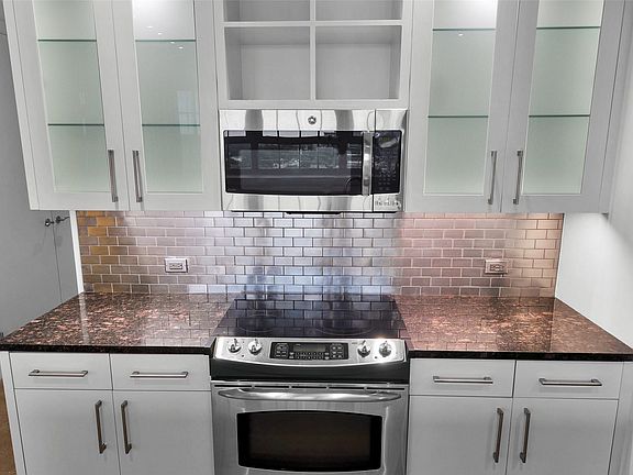 5th image of 2600 W 7th St APT 1529