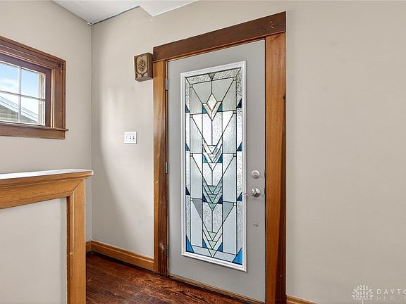 3rd image of 3054 Mesmer Ave
