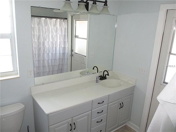 2nd image of 427 Lanier Ln