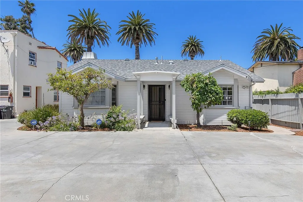 2 bed, 1831 sqft, $4,700 — Photo 4