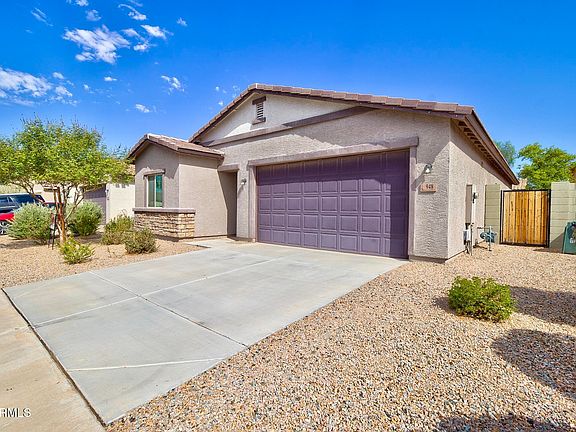 3rd image of 948 E WILEY Way