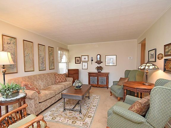 4th image of 6722 Le Conte Ave