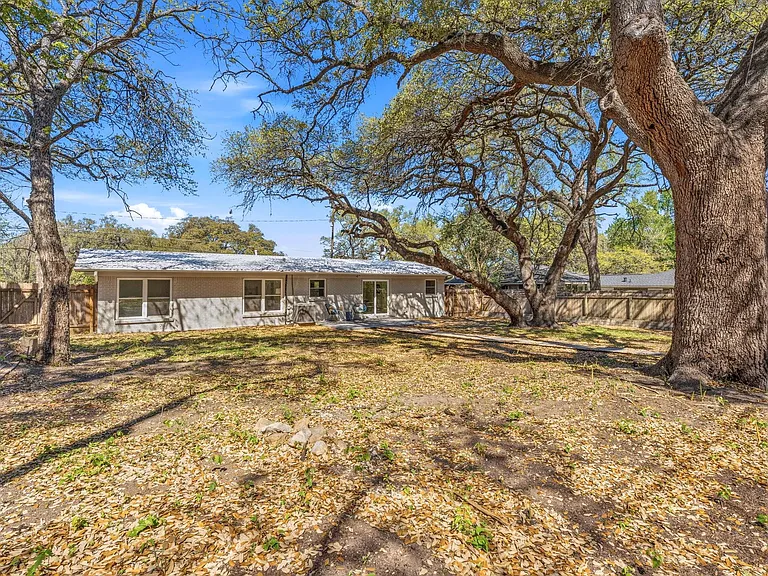 11805 Pollyanna Ave — Photo 28