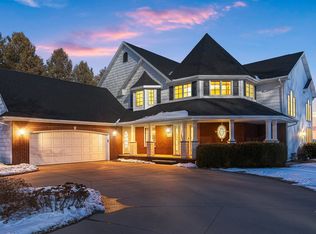 2710 Shorewood Dr, Oshkosh, WI 54901