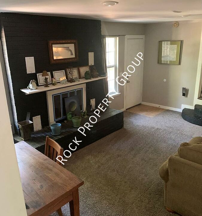 1st image of 1430 N Carol Ln