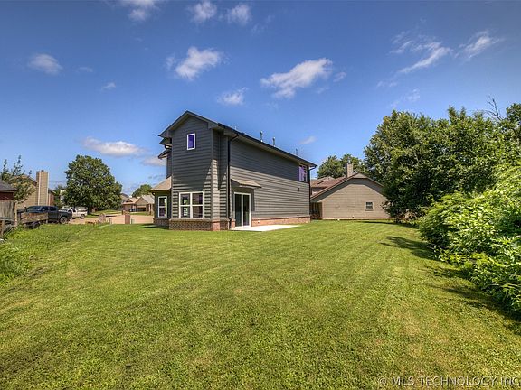 5th image of 2601 W 65th St S
