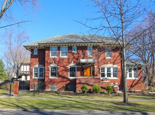 900 Jackson Ave, River Forest, IL 60305