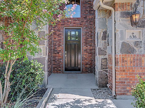 4th image of 636 Yucca Ct