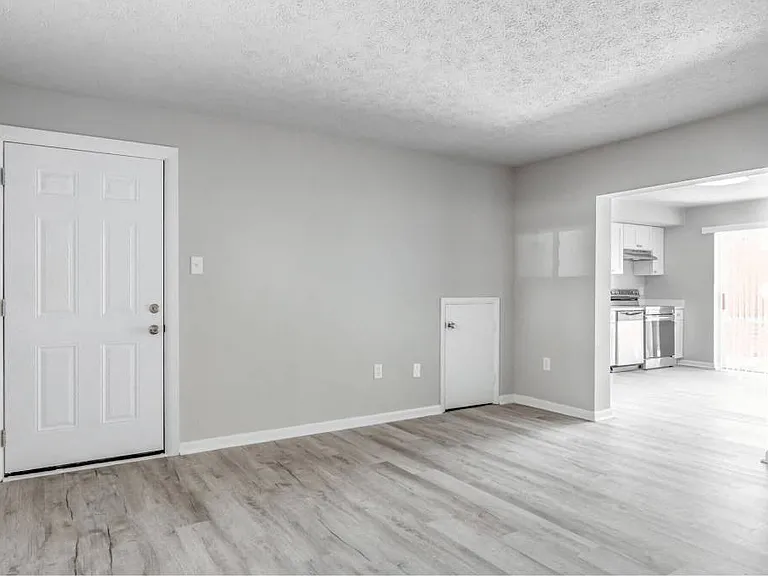 Blue Ridge Apartments — Photo 5