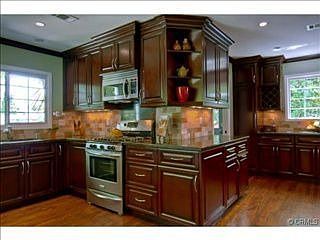 3rd image of 6029 Longridge Ave