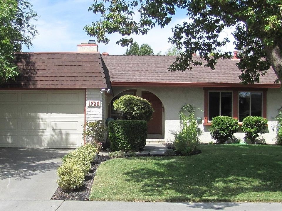 2nd image of 1726 Bella Casa Dr