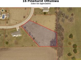 16 Pinehurst Cir, Ottumwa, IA 52501