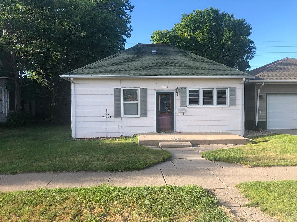 1st image of 1117 W 6th St #1
