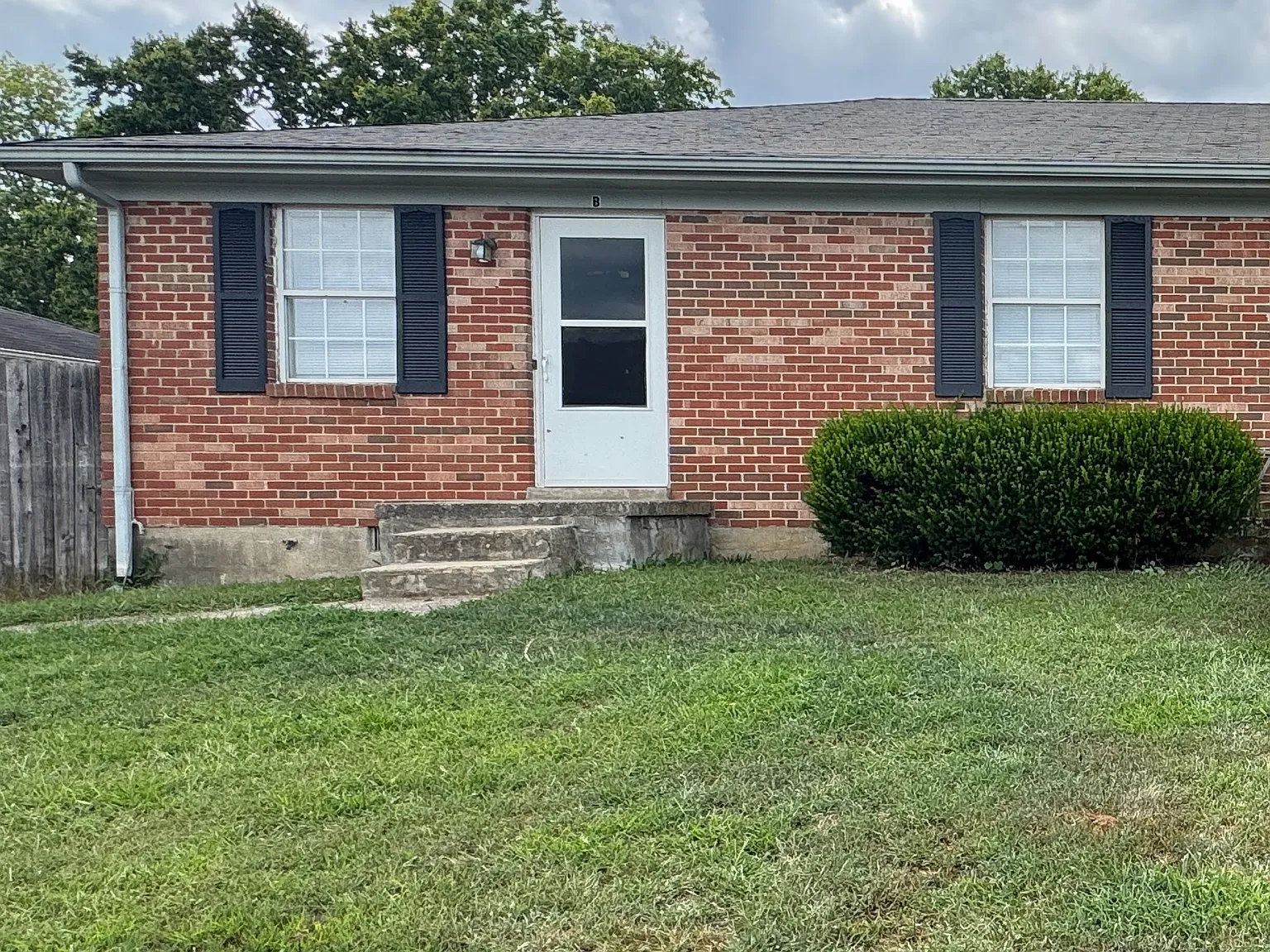 2 bed, 856 sqft, $1,195 — Photo 1