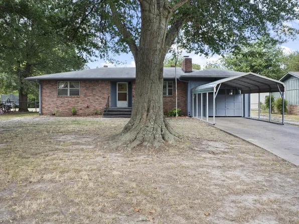 1108 S Mill St, Grove, OK 74344