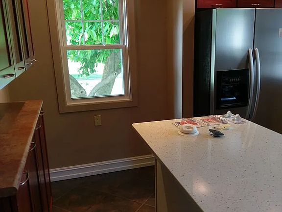 4th image of 1518 Delaine Ave