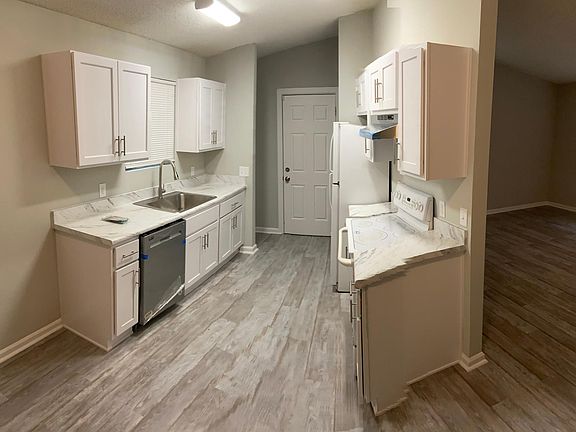 5th image of 9071 Adams Ave