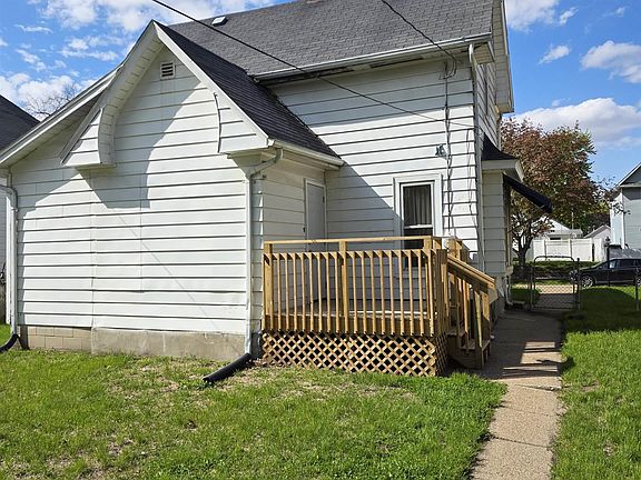 5th image of 411 Edwards St