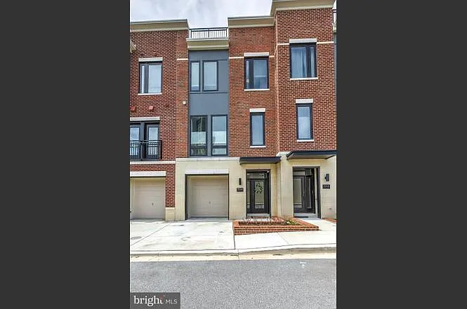 1244 Richardson St — Photo 37