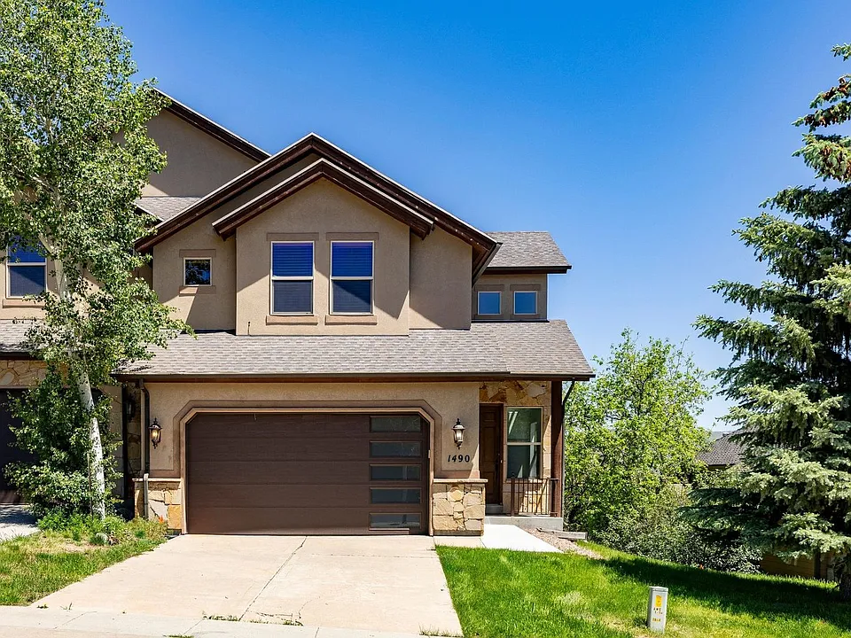 1490 W Alpine Ave