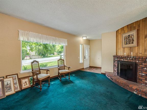 4th image of 601 N Lander Ct