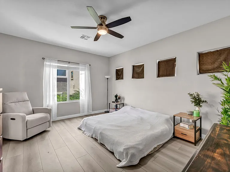 6777 Byron Bay Ct — Photo 15