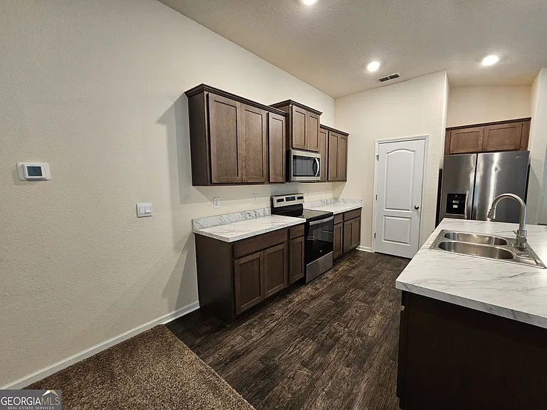 137 Teakwood Dr — Photo 19