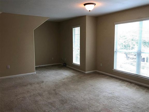 3rd image of 155A Binnacle Ct #A