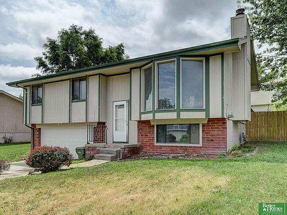 3rd image of 13304 Courtney Dr