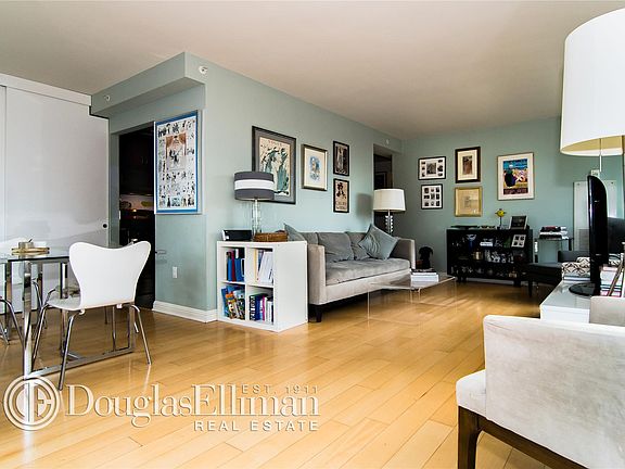 5th image of 211 N End Ave APT 25F