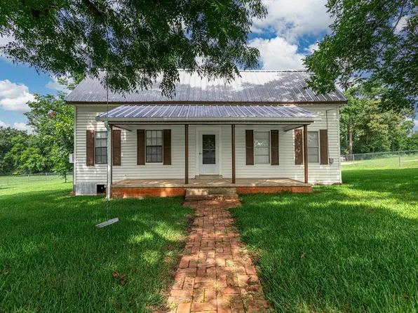 903 Maple Ave, Cushing, TX 75760