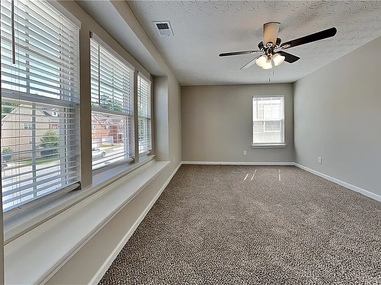 3118 Farmstead Ct — Photo 10