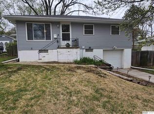 5110 N 49th St, Omaha, NE 68104