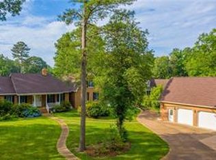 99 Riverboat Ln W, Hartfield, VA 23071